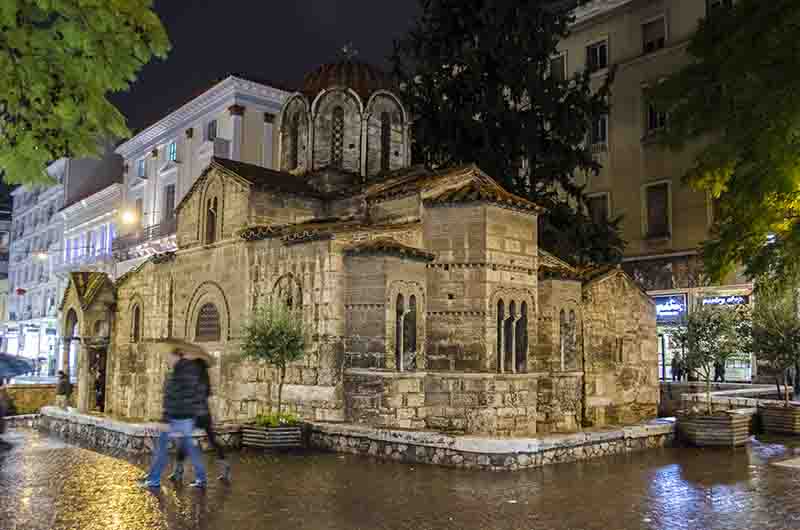 163 - Grecia - Atenas - iglesia de Kapnikarea - imagen nocturna